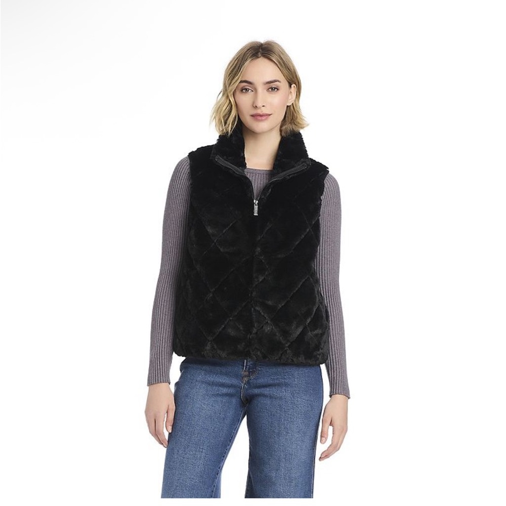 Women's Black Quilted Faux Fur Vest
